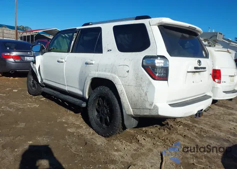 2020 Toyota 4Runner Sr5 из США, поврежденный, VIN JTEZU5JR5L5223885